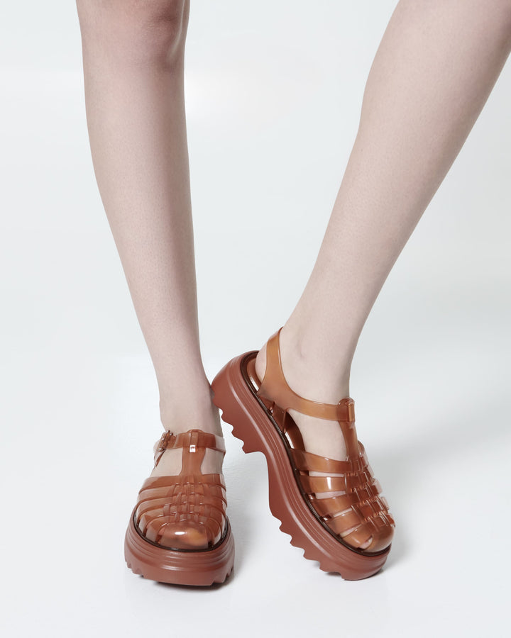 Melissa Possession Platform II (PREVENTA)