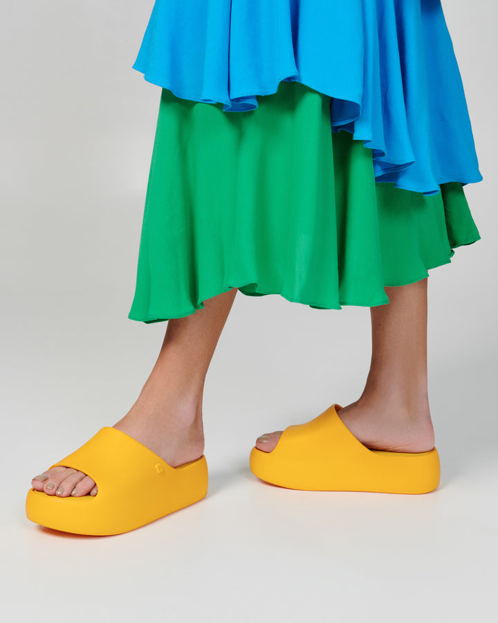 Melissa Free Platform Slide