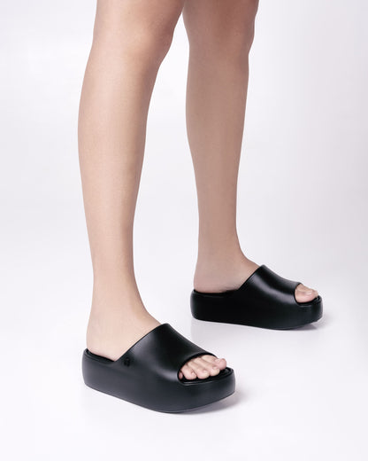 Melissa Free Platform Slide