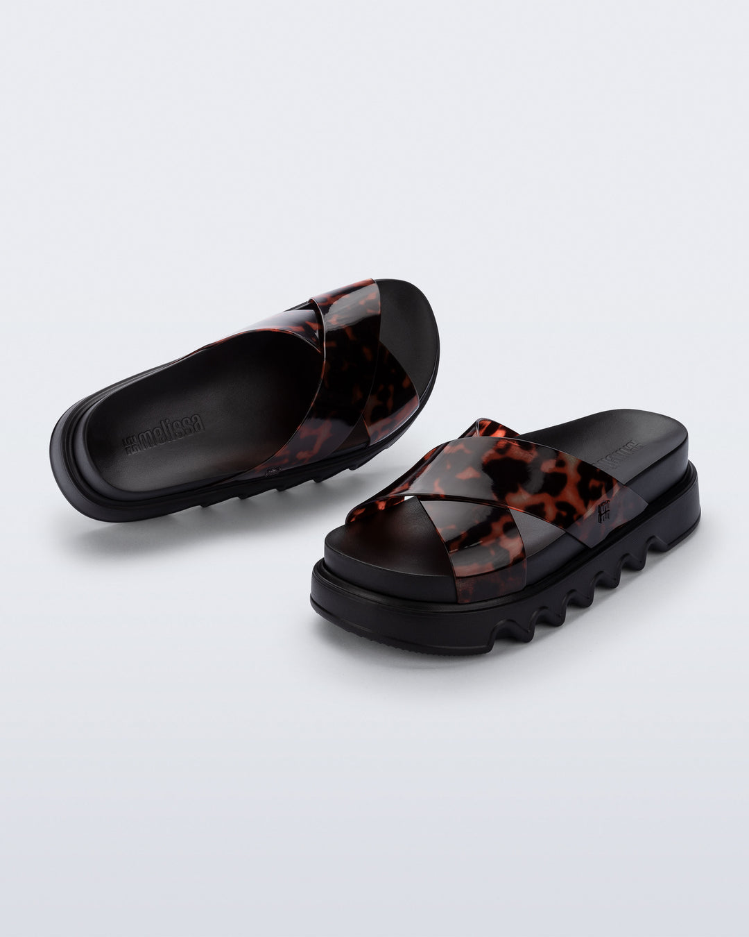 Melissa Cozy Cross Platform