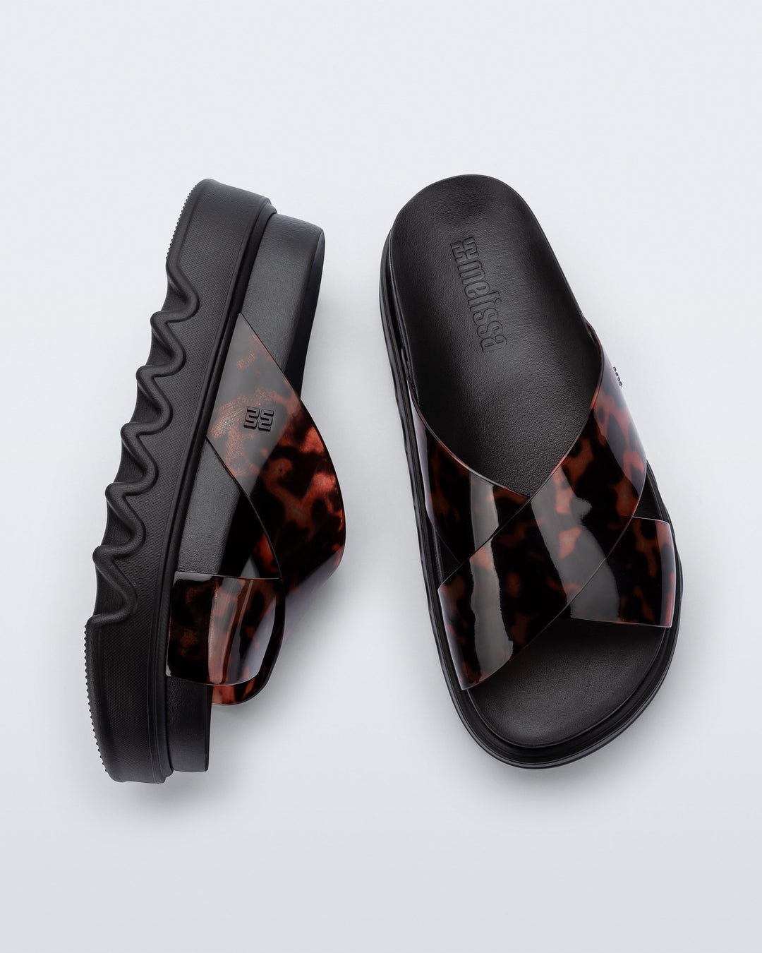 Melissa Cozy Cross Platform