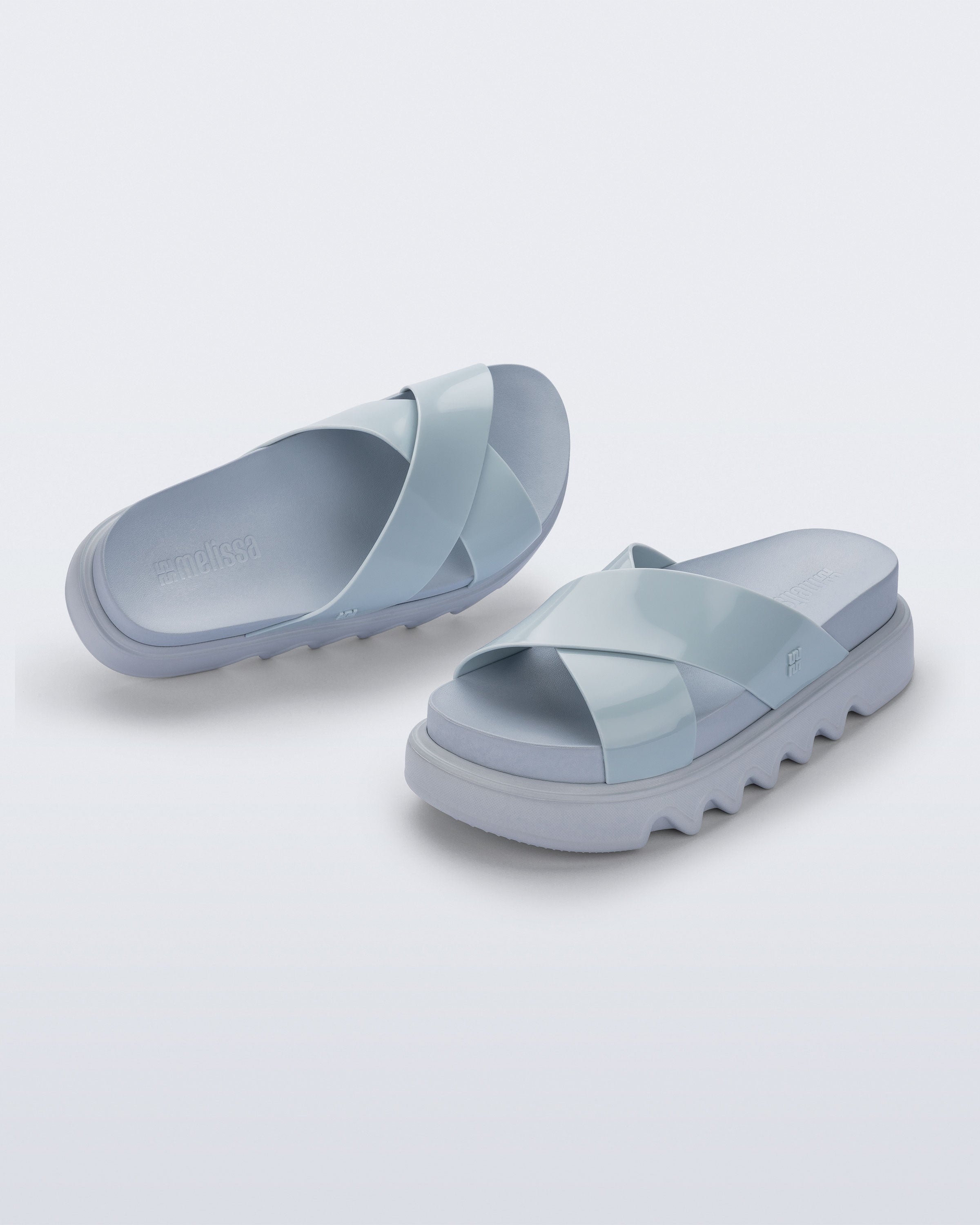 Melissa Cozy Cross Platform