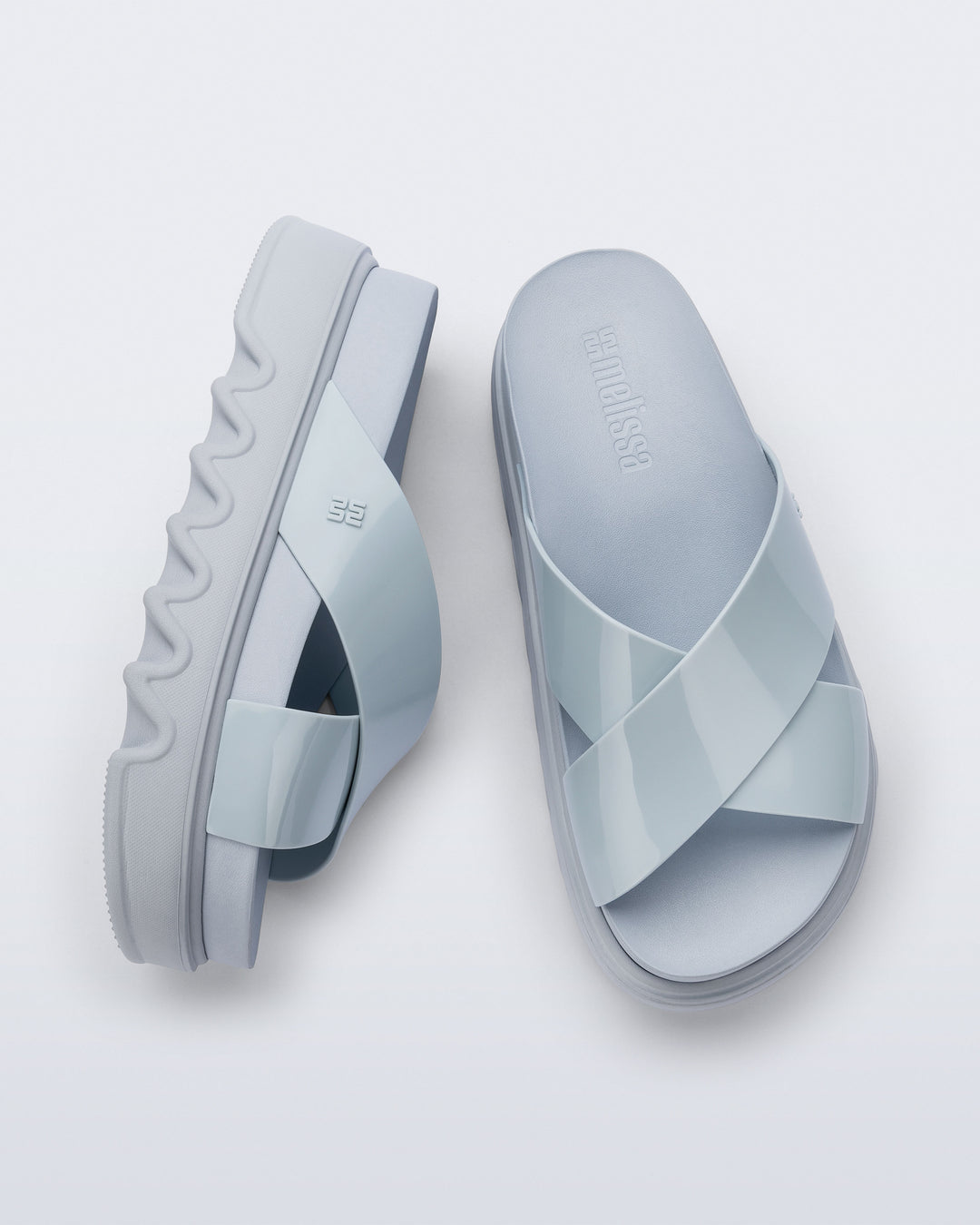 Melissa Cozy Cross Platform