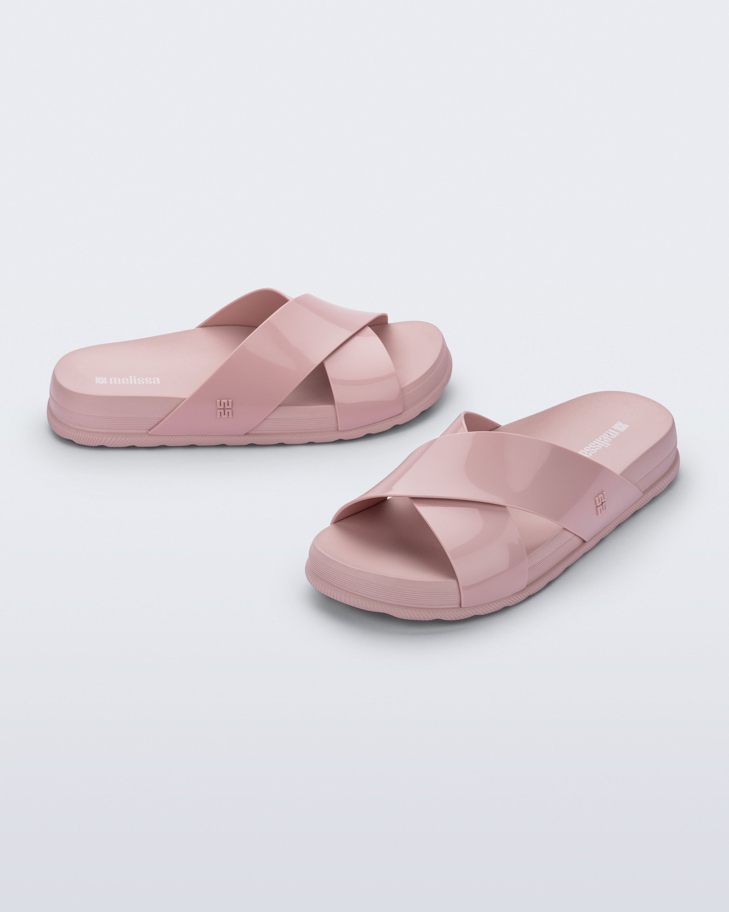 Melissa Cozy Cross